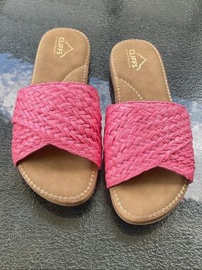 Cliffs by WHITE MOUNTAIN Pink Woven Slide Sandals